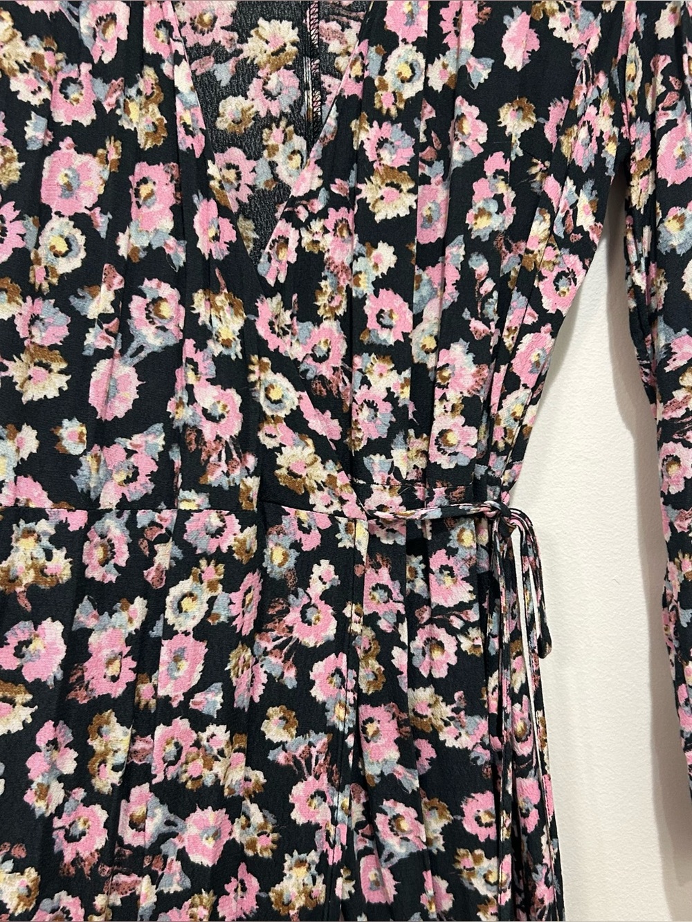 H&M floral wrap dress - Picture 3 of 5